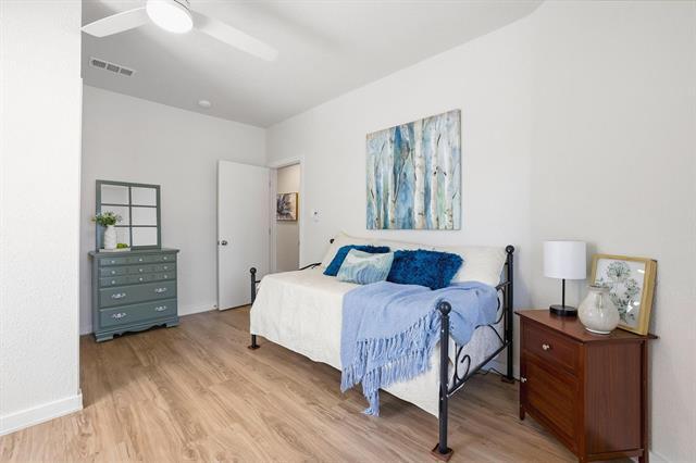 Building Photo - 537 E Sears St