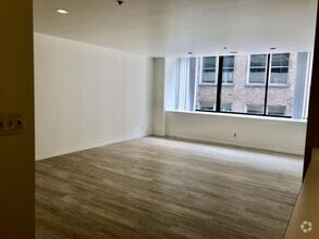 Building Photo - 44 W 300 S