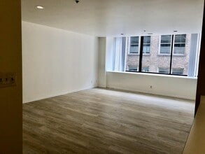 Building Photo - 44 W 300 S