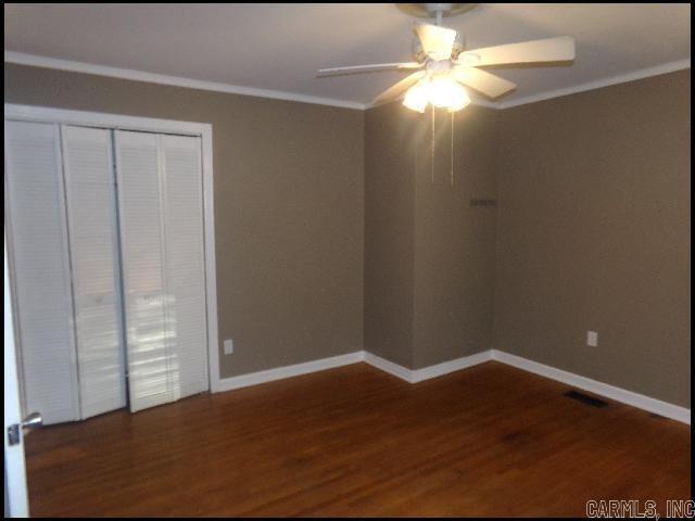 Building Photo - 17 S Avalon Dr