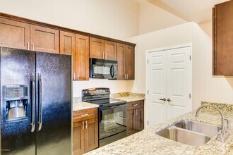 Building Photo - **MOVE-IN SPECIAL: 50% OFF 1ST MONTH RENT!...