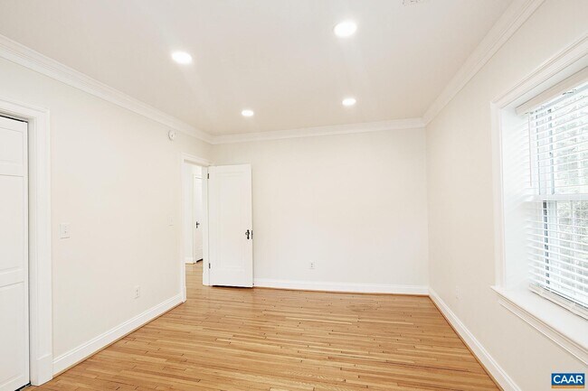 Building Photo - 675 Evergreen Ave