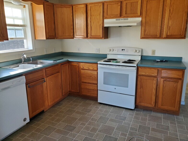 Building Photo - 951 Salmon Falls Rd