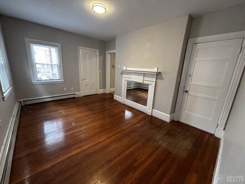 Building Photo - 63 Dana St