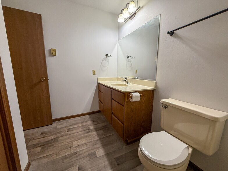 Building Photo - 639 Galena Ct