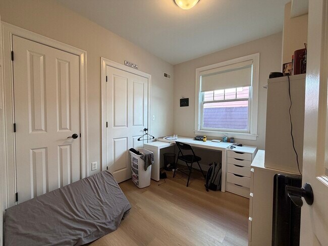 Building Photo - 43 Pitman St