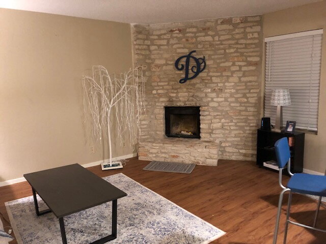 Building Photo - "Cozy Living at 301 Algerita: Charming 2-B...
