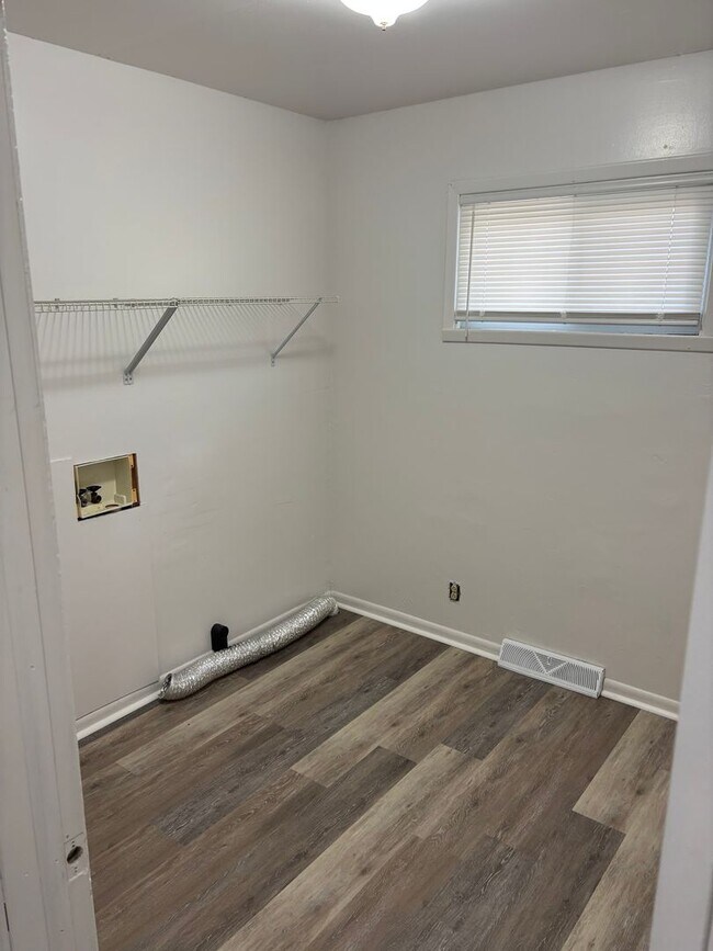 Building Photo - Ashland Home For Rent