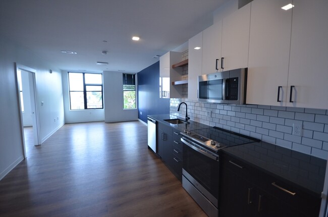 Primary Photo - 89 Brighton Ave