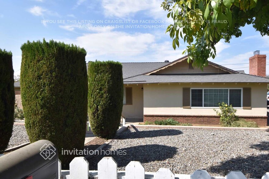 Primary Photo - 12978 Douglas St