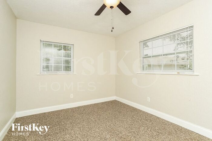 Building Photo - 164 Beverly Dr