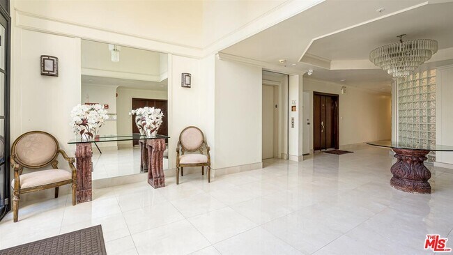 Building Photo - 10555 Ashton Ave