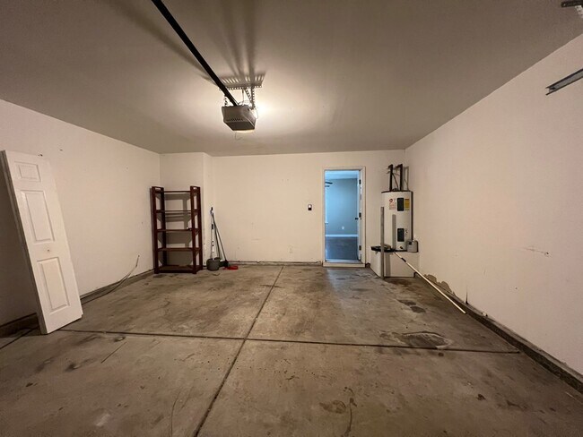 Building Photo - 1666 Mossberg Dr