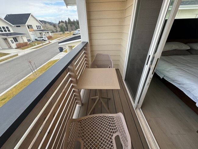 Building Photo - Chic, Fully-Furnished 3 Bed / 2.5 Bath Rental – Bozeman Convenience & Modern Comfort