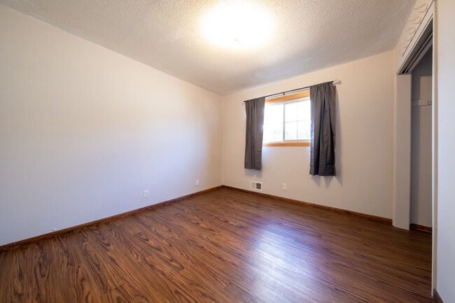 Building Photo - 3821 Clinton Ave