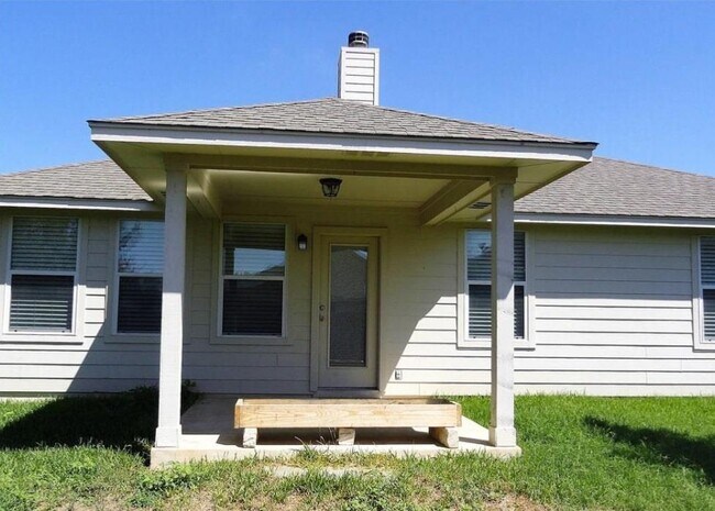 Building Photo - 7810 Squirrel Hollow Dr