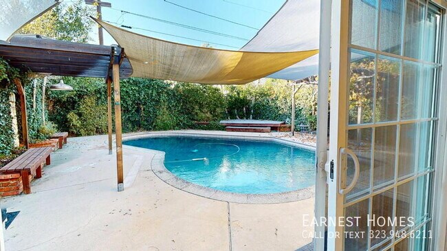 Building Photo - 6641 Murietta Ave