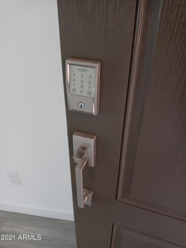 Building Photo - 440 S 202nd Ln