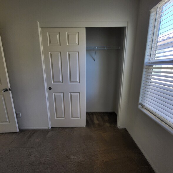 Building Photo - 9282 Keystone Ridge Ave