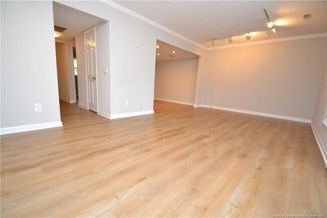Building Photo - 3111 Morningside Dr