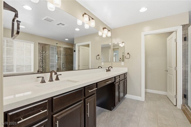 Building Photo - 2198 Trivero St