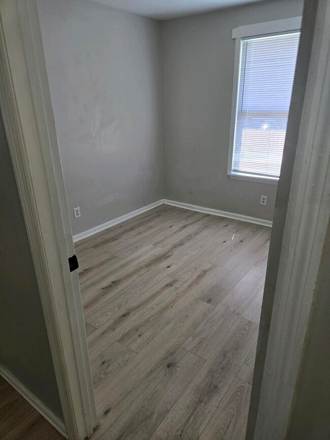 Building Photo - Lovely Summerville Home in desirable Schoo...