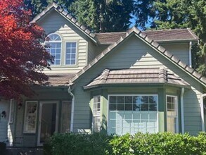 Building Photo - Spacious 4 bedroom Meridian Campus home wi...