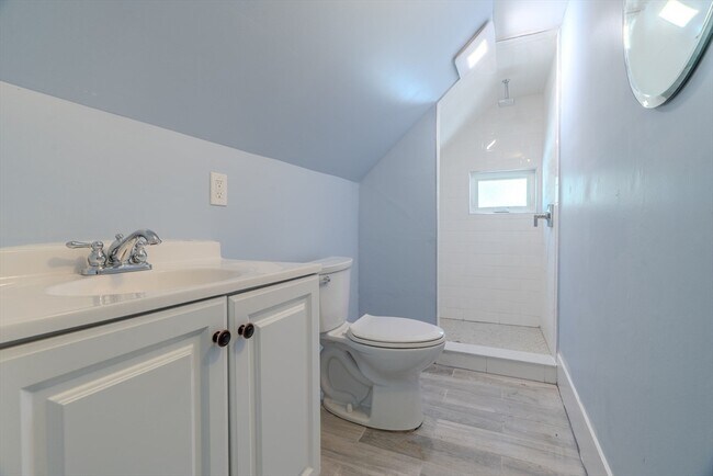 Building Photo - 108 Paul Gore St