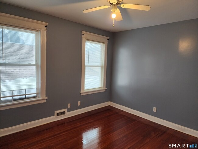 Building Photo - 30 Boston Terrace