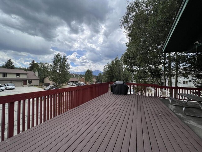 Building Photo - 0675 Straight Creek DVW I 101