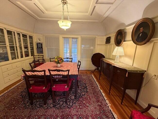 Building Photo - 630 Washington St