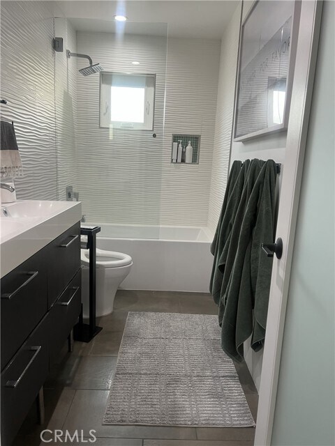 Building Photo - 610 9th St