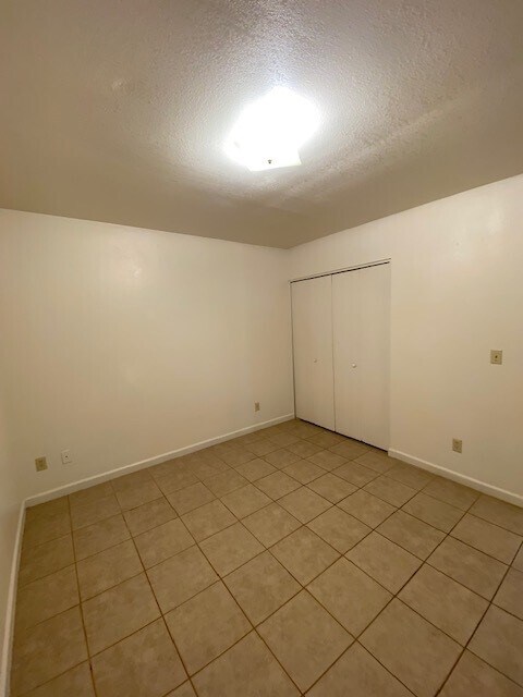 Building Photo - 2730 E Belleview St