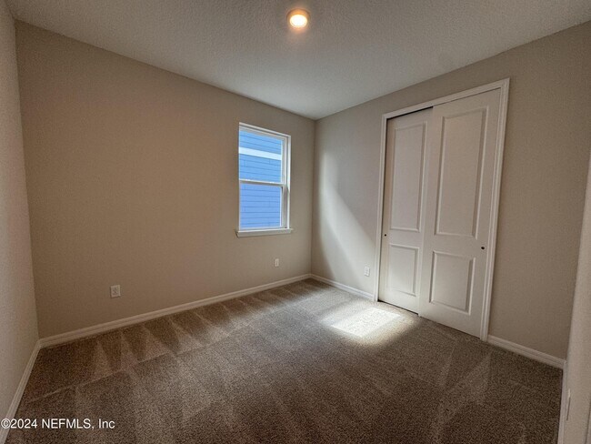 Building Photo - 938 Rooster Holw Way