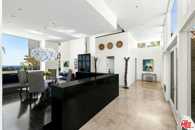 Building Photo - 1436 Summitridge Dr