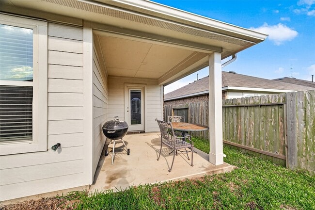 Building Photo - 40347 Blossom Vly Ln
