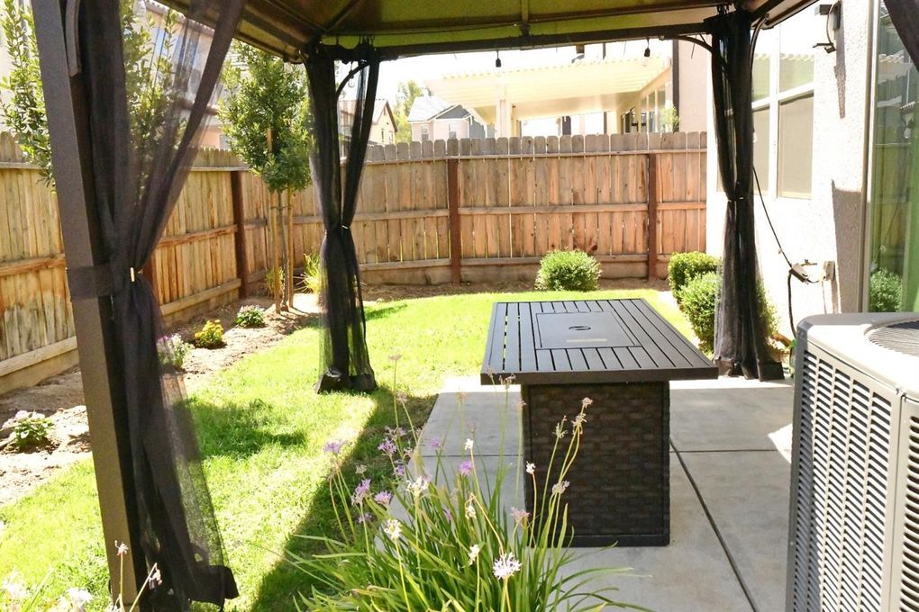 Building Photo - 2580 N McArthur Ave