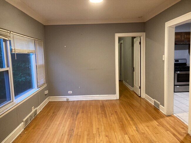 Building Photo - 1620 East Ave