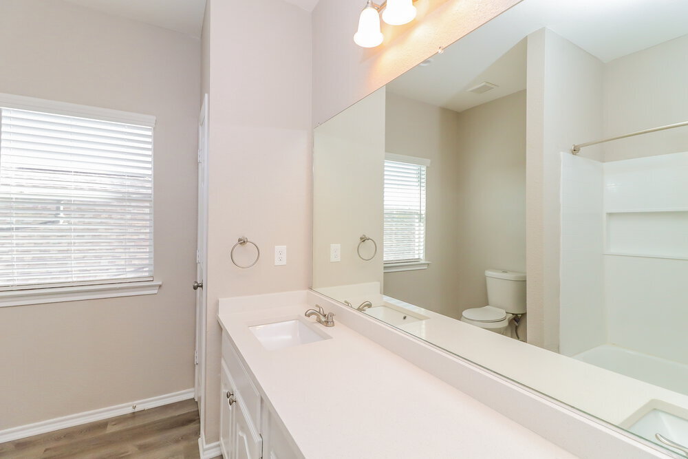 Building Photo - 6129 Farrah Dr