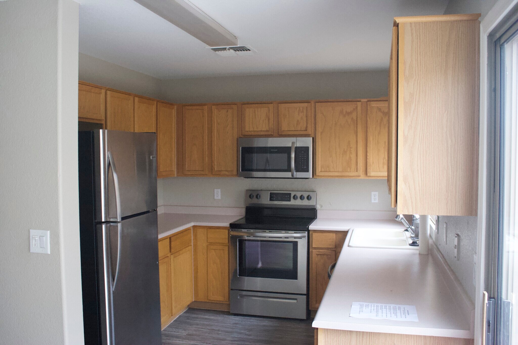 Building Photo - 865 E Monteleone St