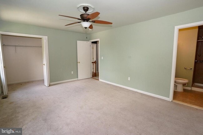 Building Photo - 7862 Centergate Ct