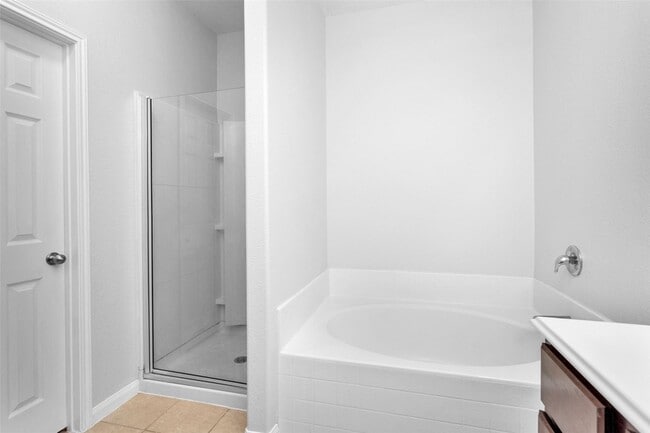 Building Photo - 30831 W Lost Creek Blvd