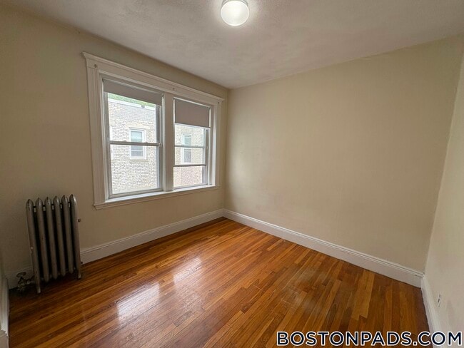 Building Photo - 9 Egremont Rd