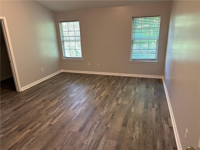 Building Photo - 139 Shenandoah Dr