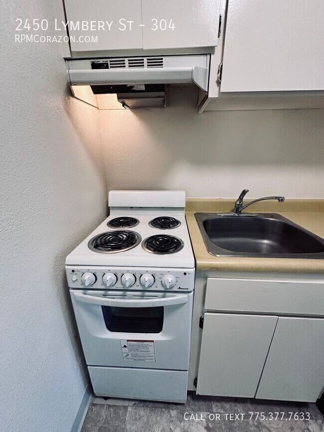 Building Photo - 2450 Lymbery St