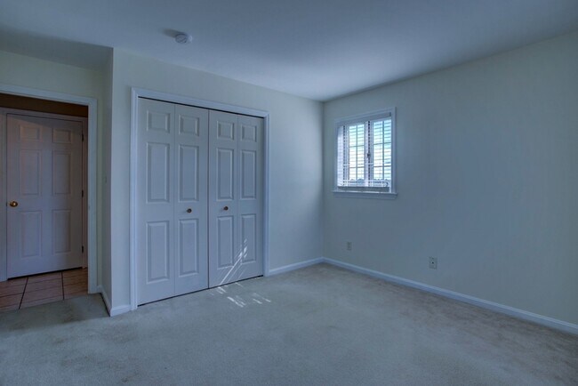 Building Photo - 103 Black Oak Dr