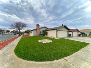 Building Photo - Beautifully Remodeled 3-Bedroom Home for Rent! - Northgate Neighborhood of Fremont!