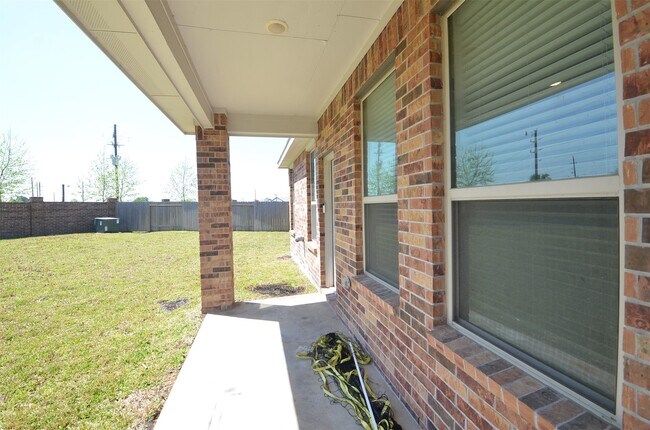 Building Photo - 5602 Tabula Rasa Dr
