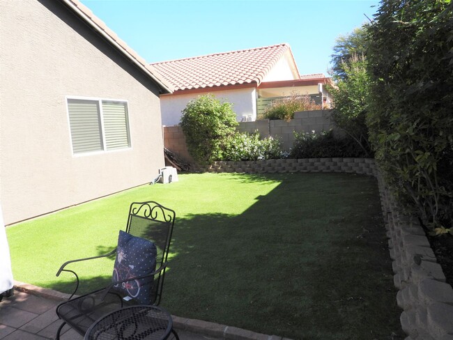 Building Photo - Corona de Tucson 3 Bed 2 Bath Single Story...