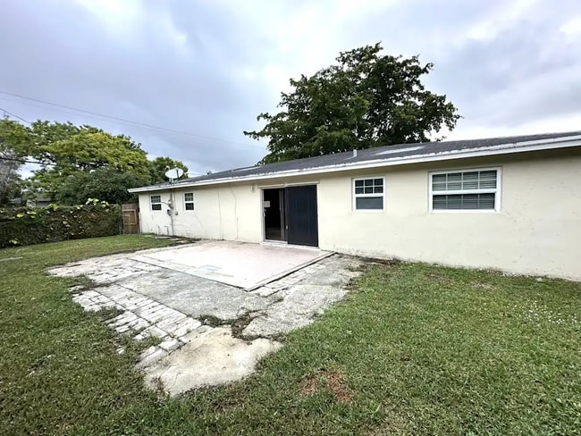 Building Photo - 1234 Wynnewood Dr